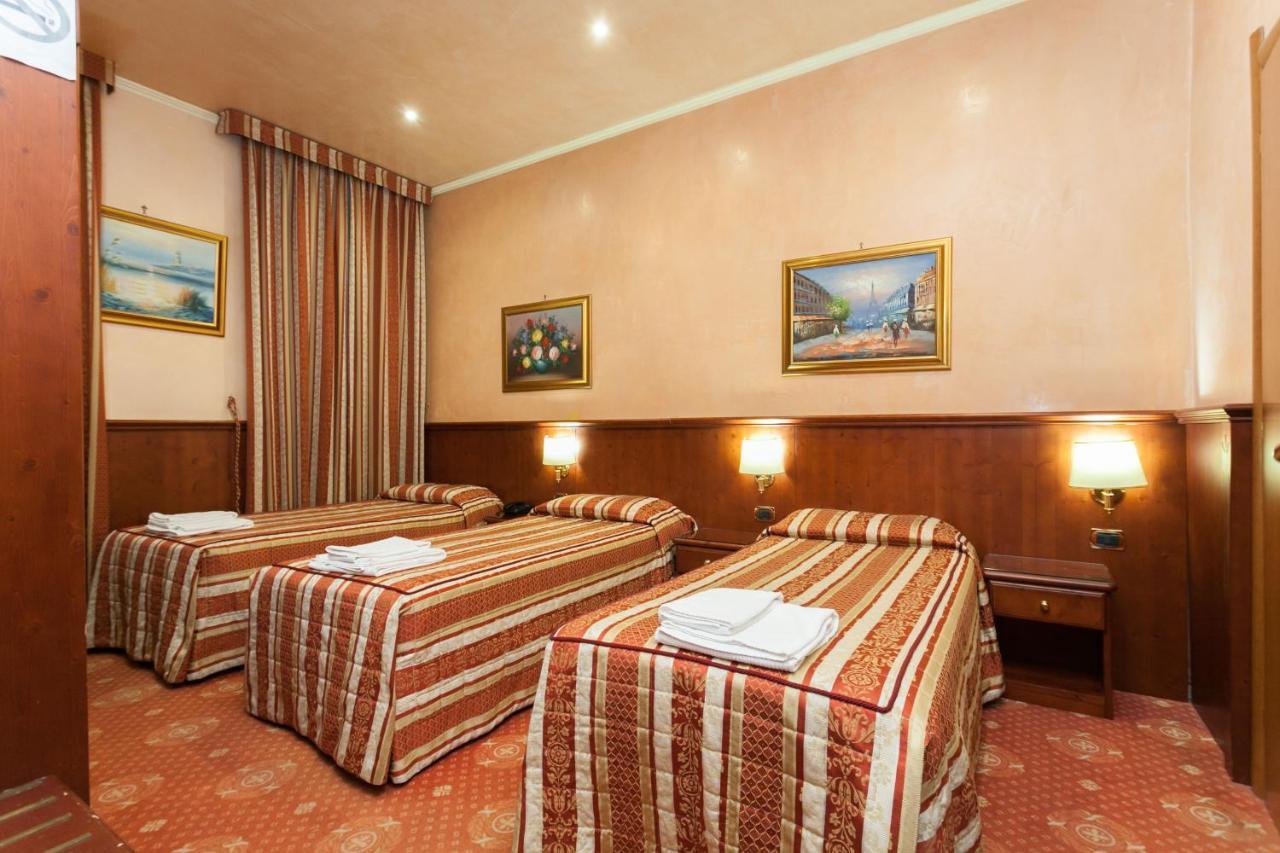 Classic Triple Room,1309979494:JPEG