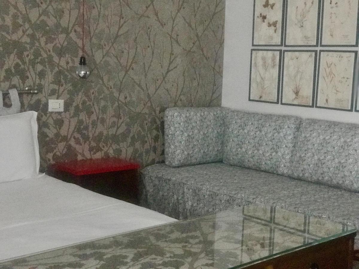 Large Double Room,464259792:JPEG