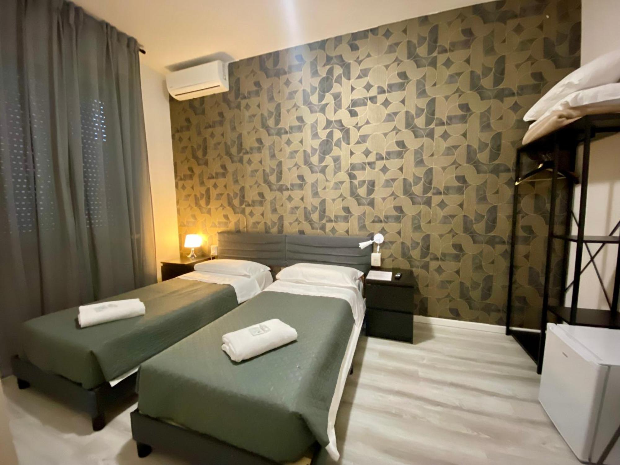 Twin Room Private Bathroom