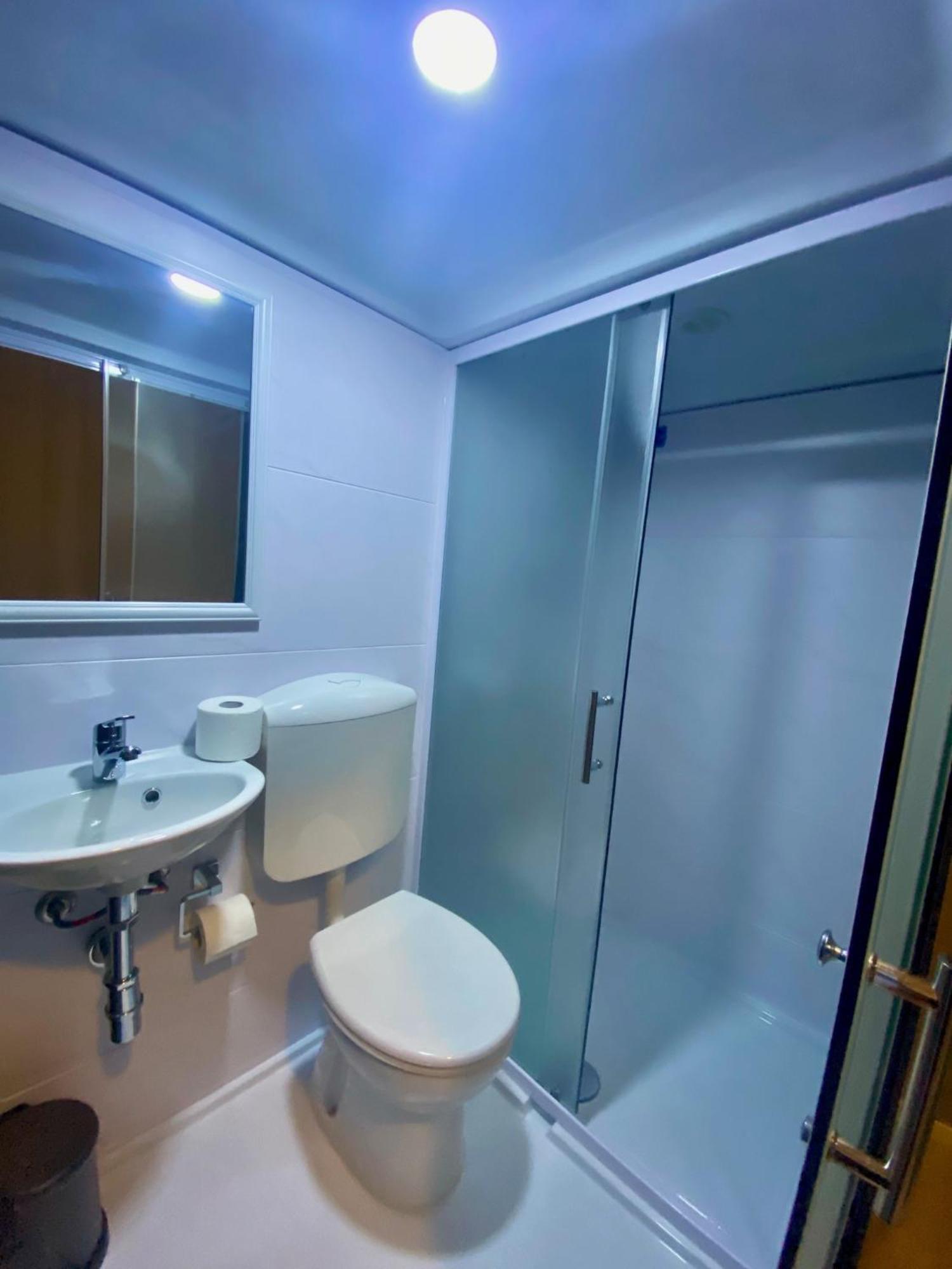 Double Room Private Bathroom