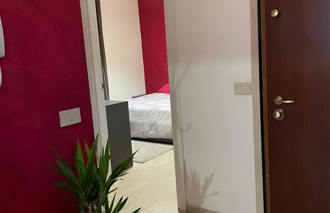The Red Apartment2-1