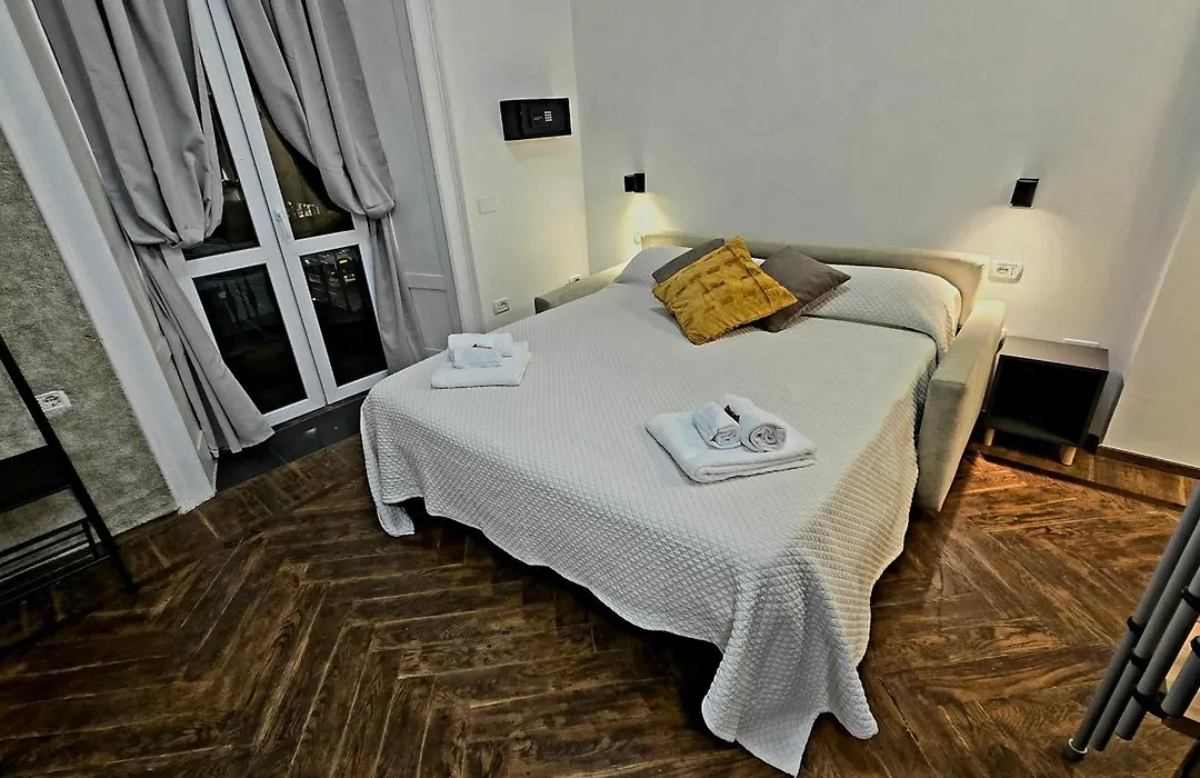 Casa Storica Piazza 5 Giornate-1