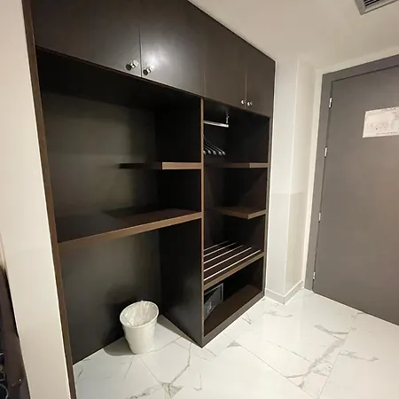 Club Hotel-2